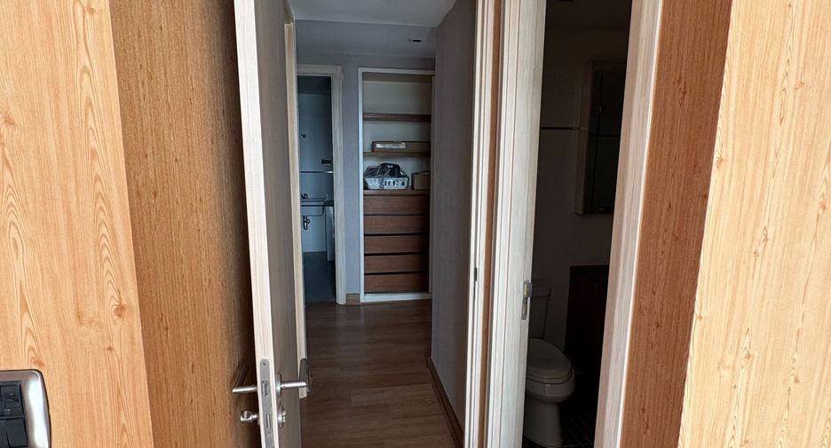 For rent 2 bedrooms condo in Phaya Thai, Bangkok