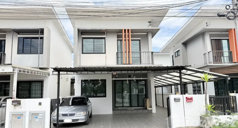 Casa en venta de 3 habitaciones en San Kamphaeng, Chiang Mai