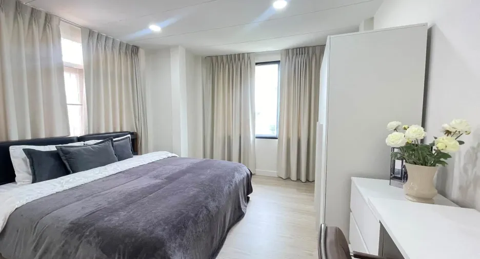 For rent 5 bedrooms house in Huai Khwang, Bangkok