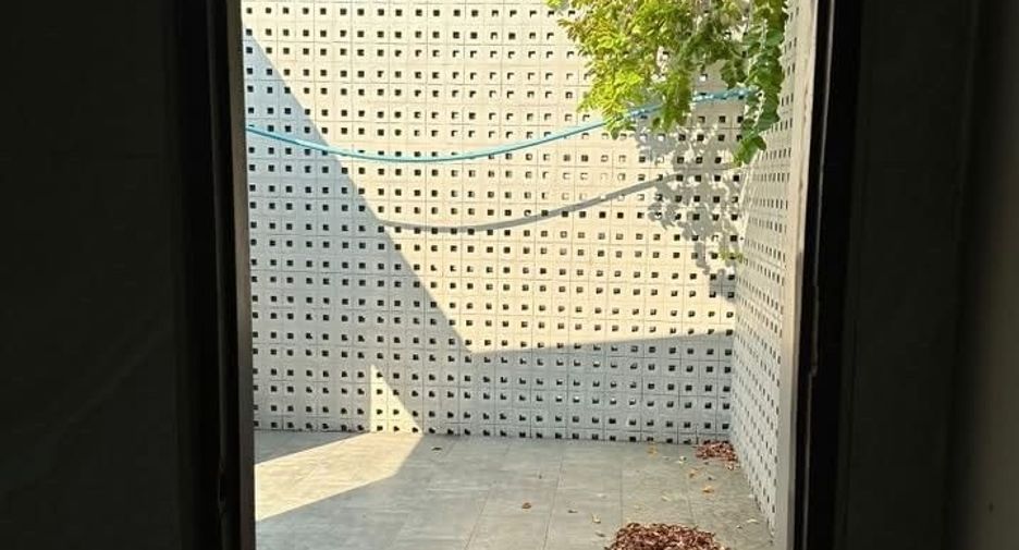 Haus zum Kauf mit 3 Zimmer in Huai Khwang, Bangkok