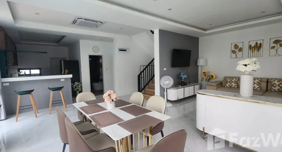 For sale 4 bedrooms villa in Mueang Phuket, Phuket