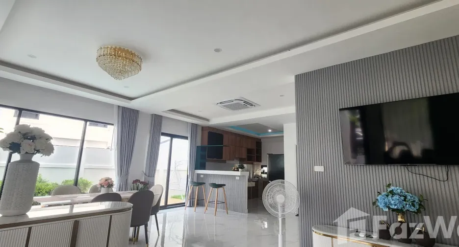 For sale 4 bedrooms villa in Mueang Phuket, Phuket