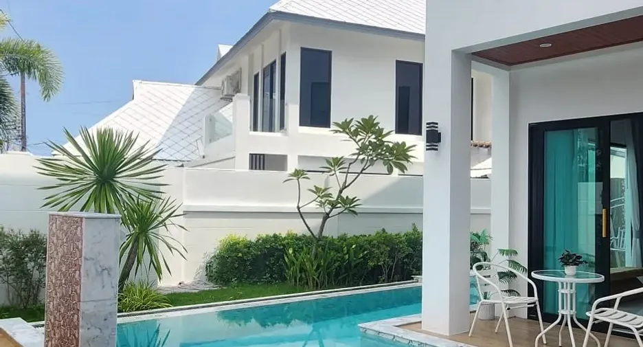 For sale 4 bedrooms villa in Mueang Phuket, Phuket