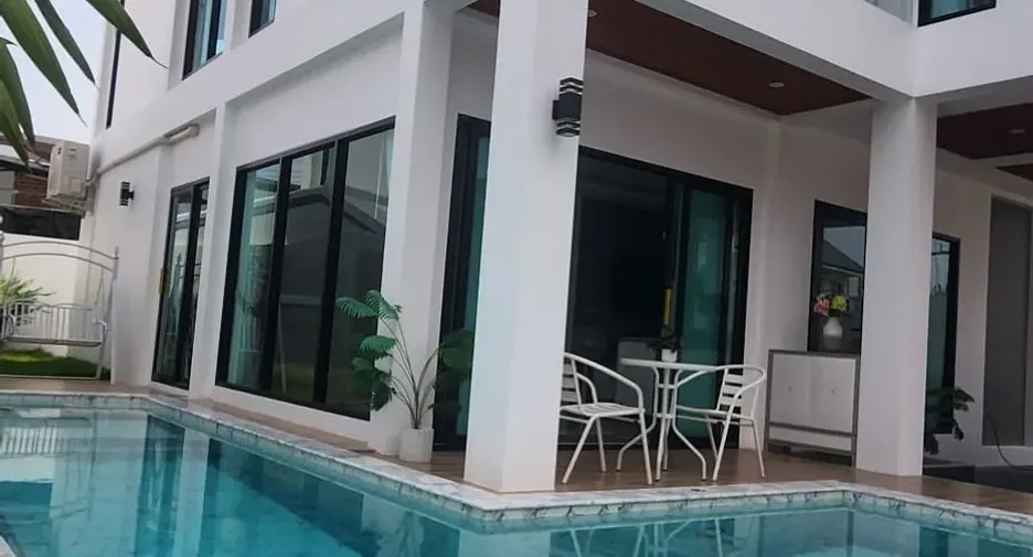 For sale 4 bedrooms villa in Mueang Phuket, Phuket