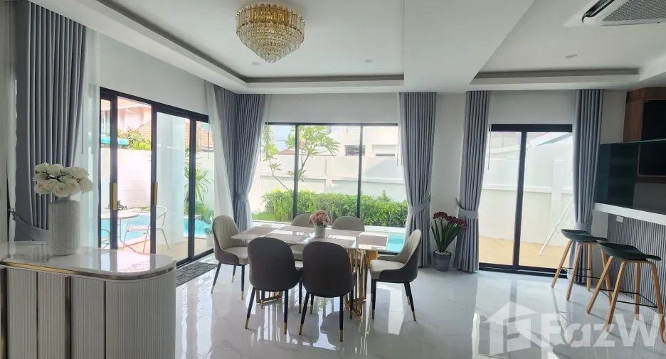 For sale 4 bedrooms villa in Mueang Phuket, Phuket