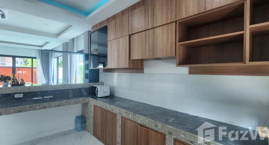 For sale 4 bedrooms villa in Mueang Phuket, Phuket