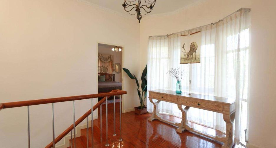 À vendre 5 chambres maison à Hang Dong, Chiang Mai