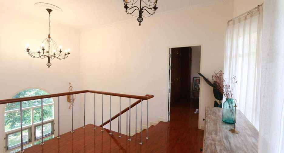 À vendre 5 chambres maison à Hang Dong, Chiang Mai