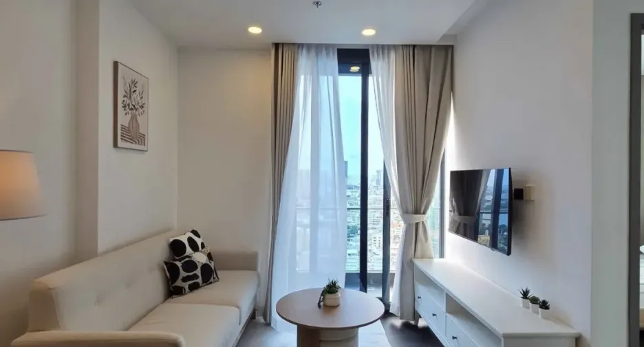 For rent 2 bedrooms condo in Yan Nawa, Bangkok