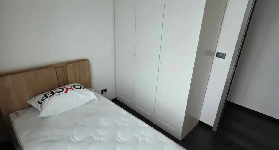 For rent 2 bedrooms condo in Yan Nawa, Bangkok