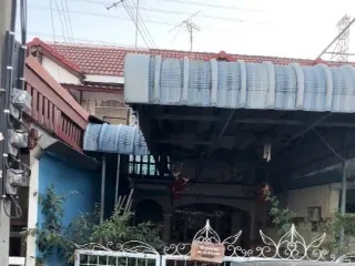 Casa adosada en venta de 2 habitaciones en Bang Sao Thong, Samut Prakan