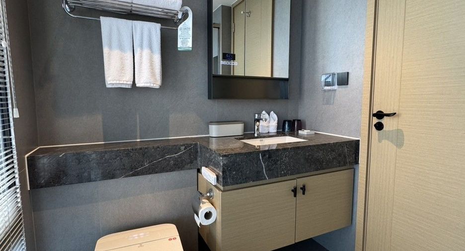 For rent 2 bedrooms condo in Bang Lamung, Chonburi