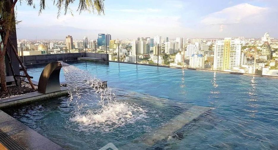 For sale 1 bed condo in Watthana, Bangkok