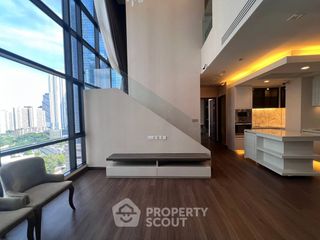 For sale 2 bedrooms condo in Huai Khwang, Bangkok