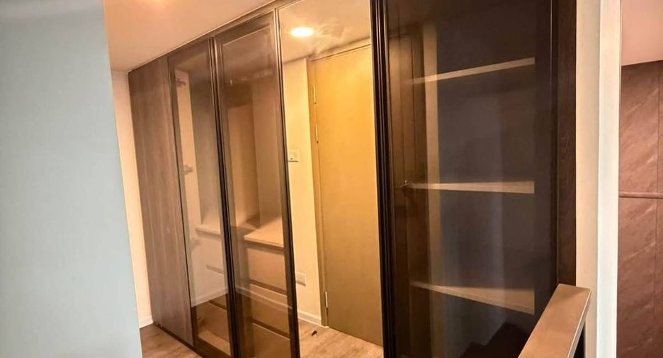 For rent 2 bedrooms condo in Khan Na Yao, Bangkok