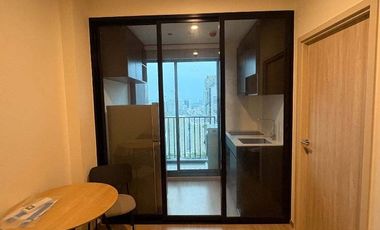 À louer 1 chambre condo à Huai Khwang, Bangkok
