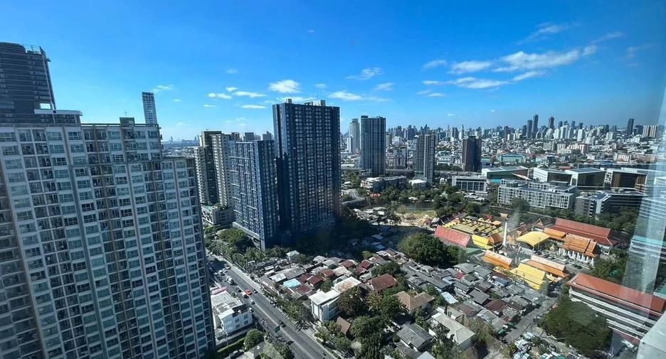 For rent 2 bedrooms condo in Suan Luang, Bangkok