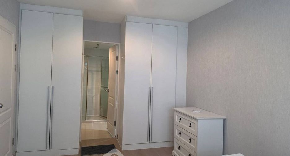 Condo en alquiler de 2 habitaciones en Huai Khwang, Bangkok