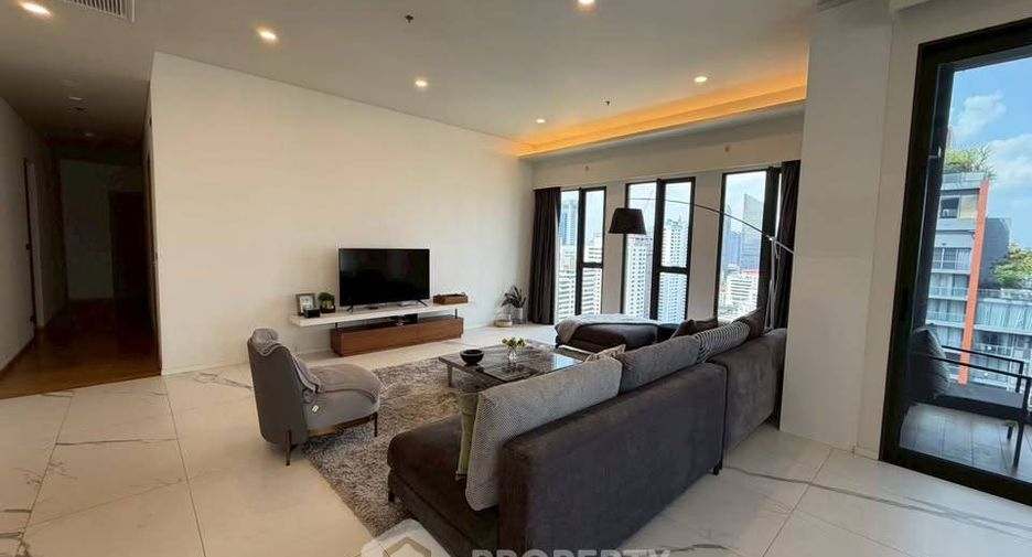À louer 3 chambres condo à Watthana, Bangkok