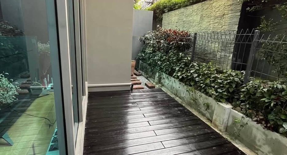 For rent 3 bedrooms condo in Watthana, Bangkok