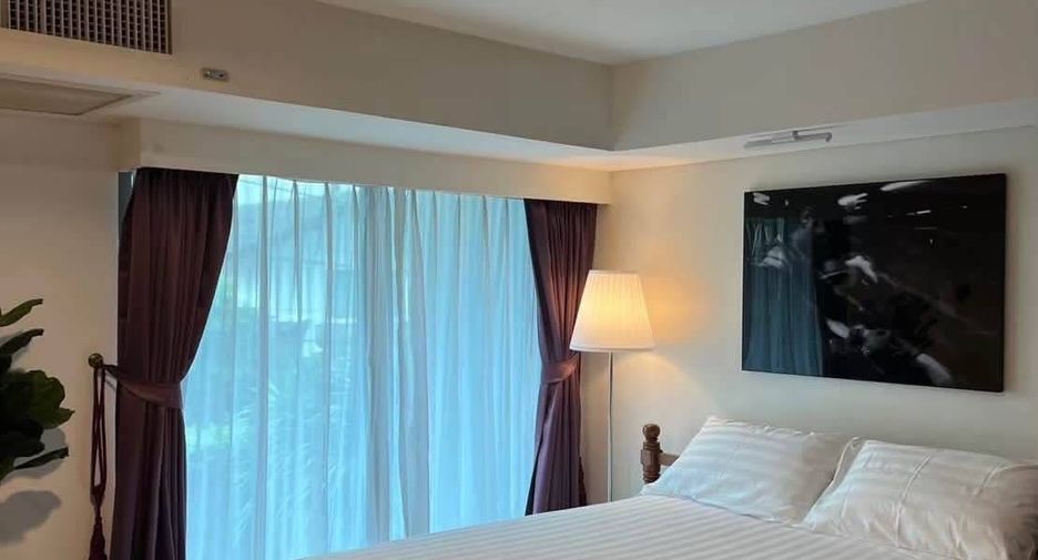 For rent 3 bedrooms condo in Watthana, Bangkok