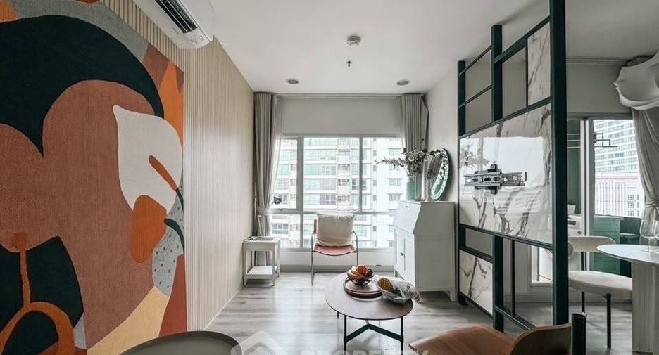For rent 2 bedrooms condo in Sathon, Bangkok