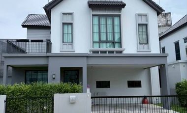 Casa en alquiler de 3 habitaciones en Lat Krabang, Bangkok