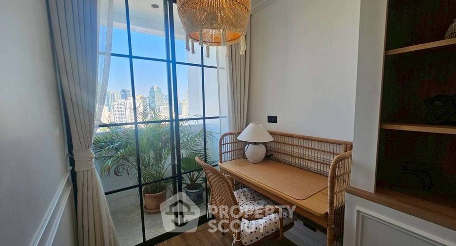 Wohnung zur Miete mit 3 Zimmer in Watthana, Bangkok