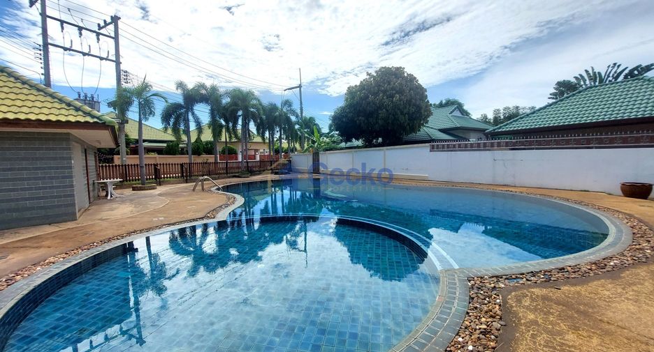 Haus zur Miete mit 3 Zimmer in Bang Lamung, Chonburi
