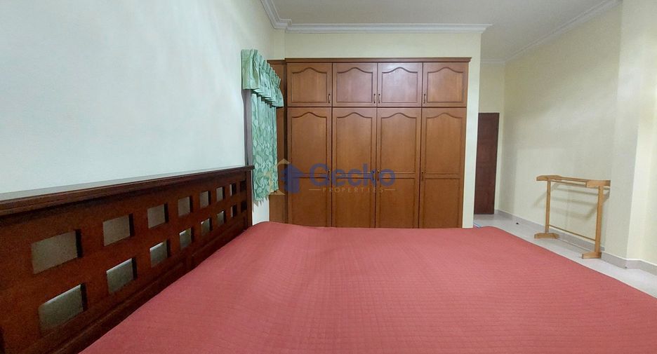 Haus zur Miete mit 3 Zimmer in Bang Lamung, Chonburi