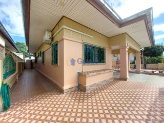 Haus zur Miete mit 3 Zimmer in Bang Lamung, Chonburi
