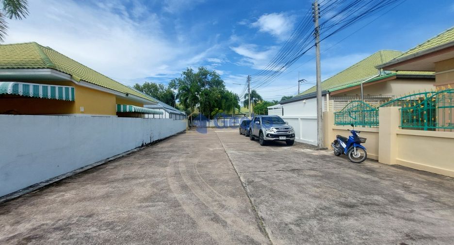 Haus zur Miete mit 3 Zimmer in Bang Lamung, Chonburi