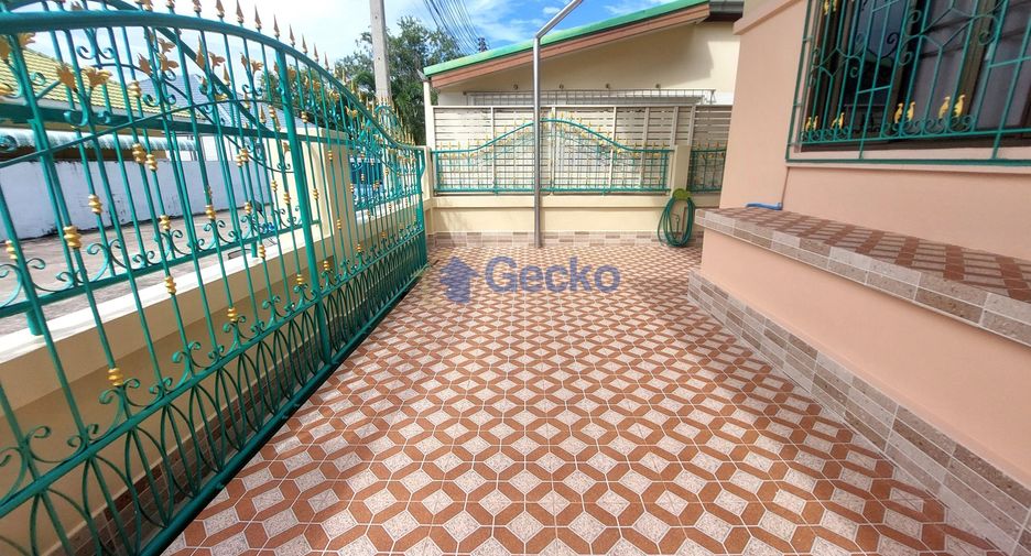 Haus zur Miete mit 3 Zimmer in Bang Lamung, Chonburi