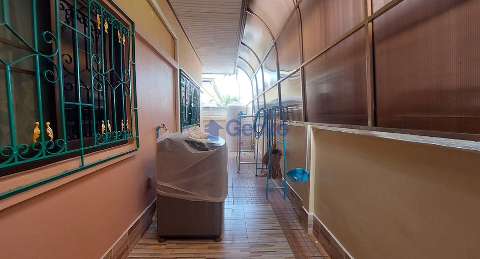 Haus zur Miete mit 3 Zimmer in Bang Lamung, Chonburi