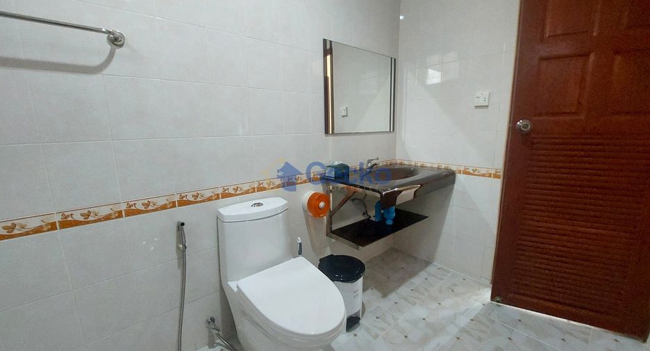 Haus zur Miete mit 3 Zimmer in Bang Lamung, Chonburi