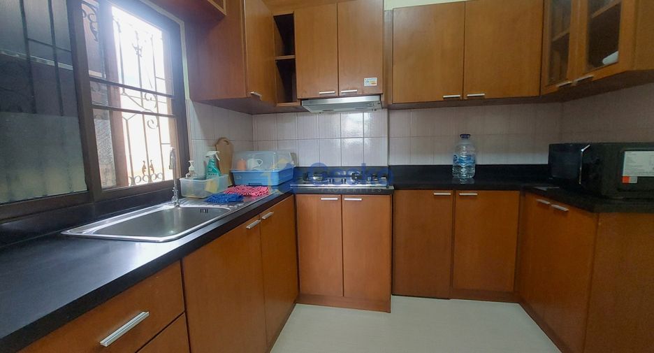Haus zur Miete mit 3 Zimmer in Bang Lamung, Chonburi