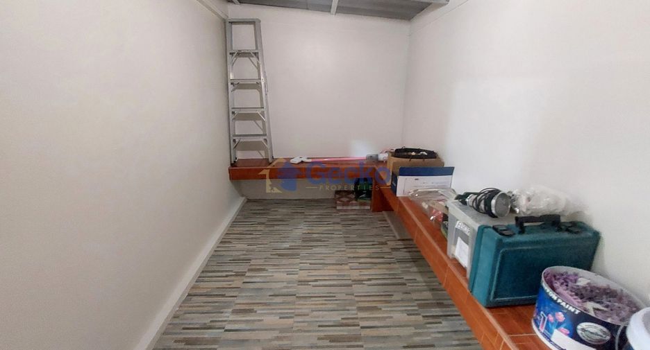 Haus zur Miete mit 3 Zimmer in Bang Lamung, Chonburi