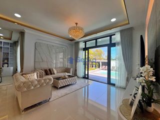 Casa en venta de 5 habitaciones en Bang Lamung, Chonburi