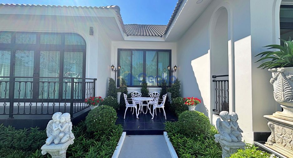 Casa en venta de 5 habitaciones en Bang Lamung, Chonburi