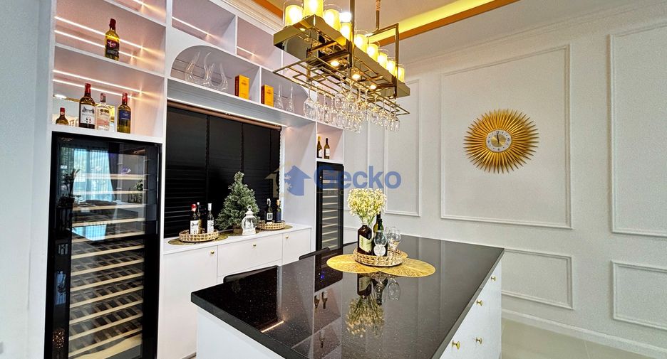 Casa en venta de 5 habitaciones en Bang Lamung, Chonburi
