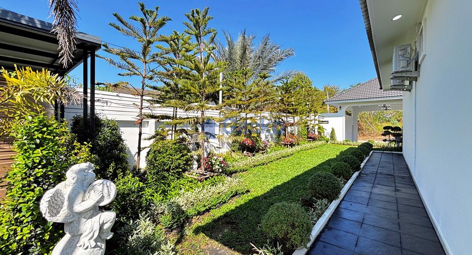 Casa en venta de 5 habitaciones en Bang Lamung, Chonburi