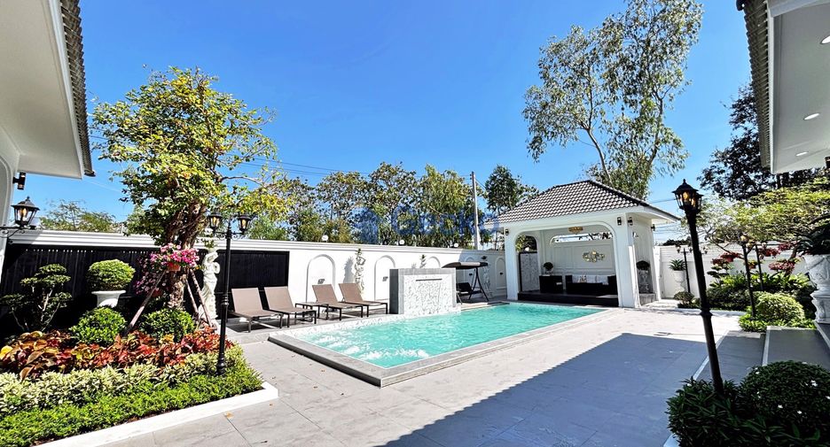 Casa en venta de 5 habitaciones en Bang Lamung, Chonburi