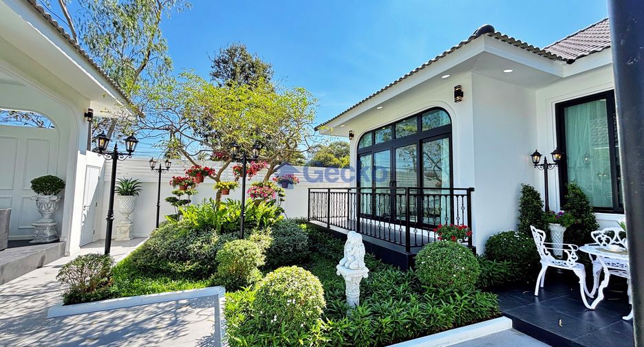 Casa en venta de 5 habitaciones en Bang Lamung, Chonburi