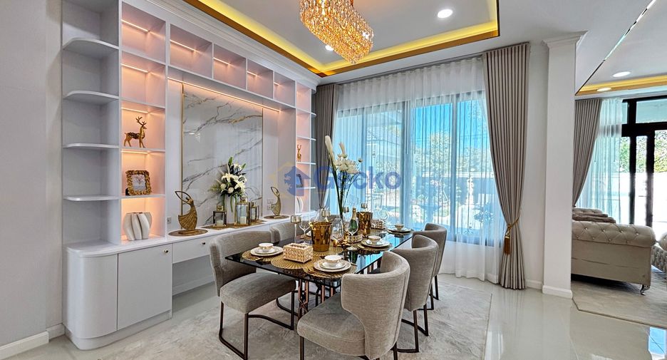 Casa en venta de 5 habitaciones en Bang Lamung, Chonburi