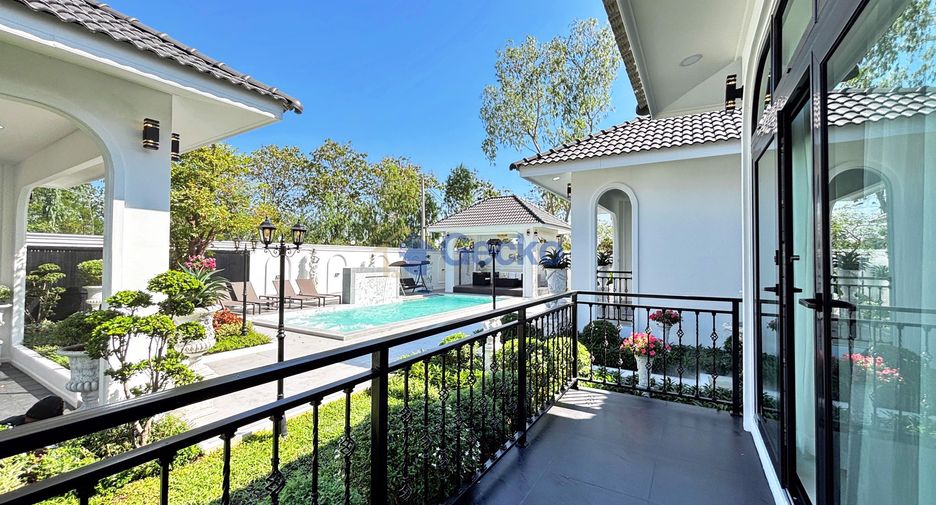 Casa en venta de 5 habitaciones en Bang Lamung, Chonburi