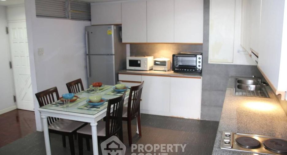 For rent 3 bedrooms condo in Watthana, Bangkok