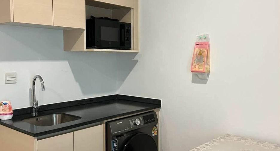 Wohnung zur Miete mit 2 Zimmer in Huai Khwang, Bangkok