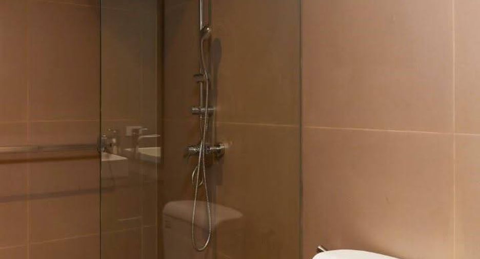 À louer 1 chambre appartement à Bang Rak, Bangkok