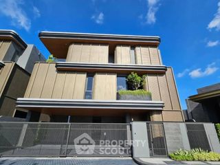For rent 4 bedrooms house in Wang Thonglang, Bangkok