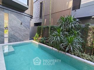 For rent 4 bedrooms house in Wang Thonglang, Bangkok